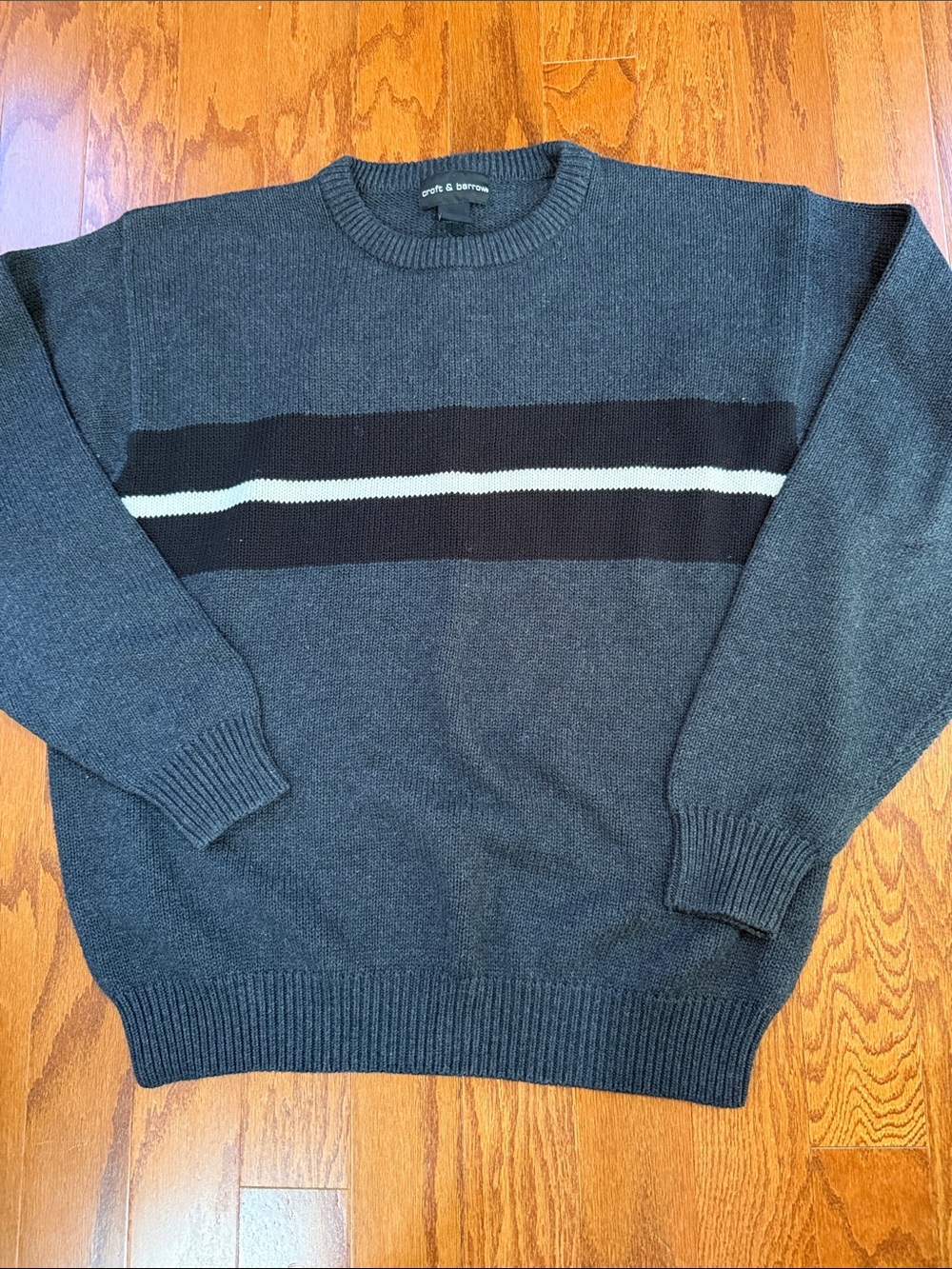 Croft & Barrow Men’s Crewneck Sweater with Chest Stripe Size L